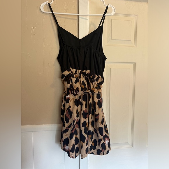 Romper - Picture 2 of 2